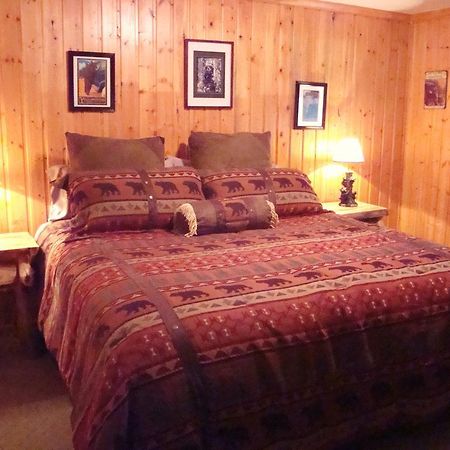 Yellowstone Wildlife Cabins 웨스트 엘로스톤 외부 사진