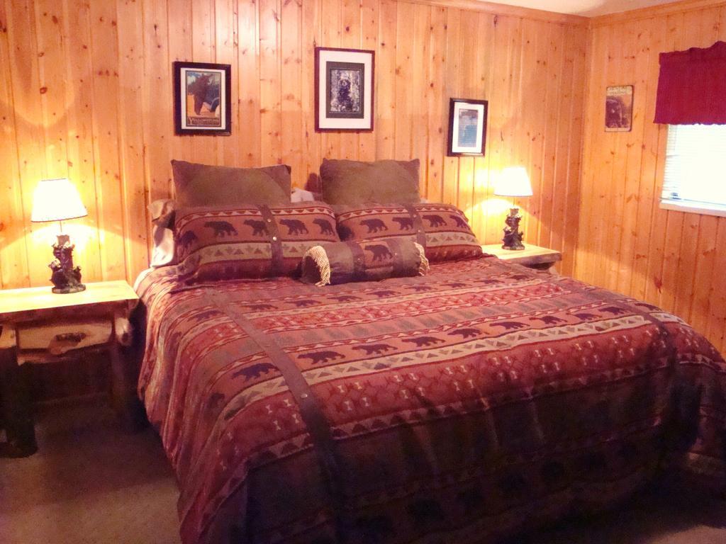 Yellowstone Wildlife Cabins 웨스트 엘로스톤 외부 사진